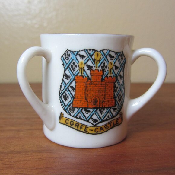 W.H. Goss crested heraldry china vintage Corfe Castle (GC065 Grace) - Picture 1 of 9